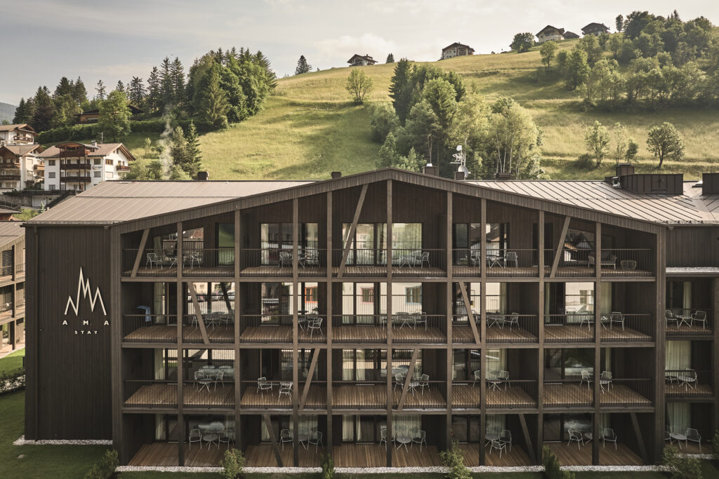 AMA Stay, Aparthotel in den Dolomiten - Print & Web Kommunikation by J. Longo @AMA Stay